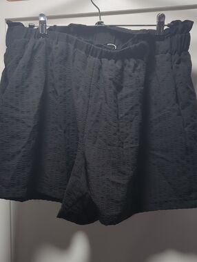 SHEIN Black Textured Shorts